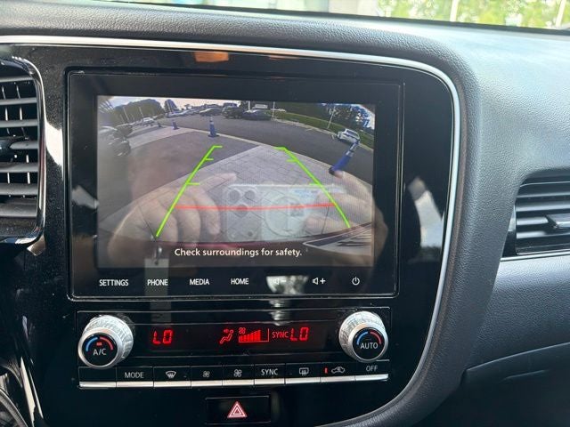 2020 Mitsubishi Outlander SE