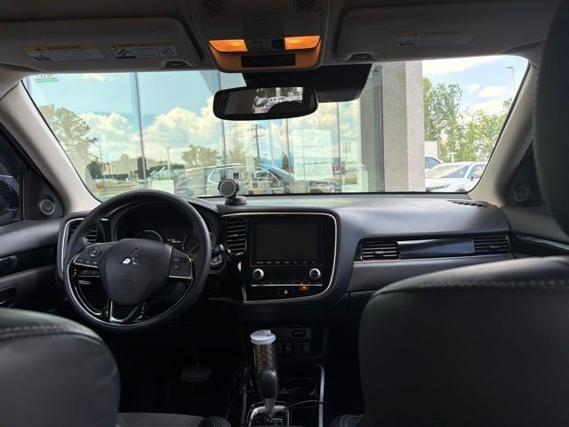 2020 Mitsubishi Outlander SE