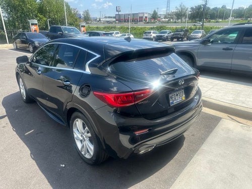 2017 INFINITI QX30 Base
