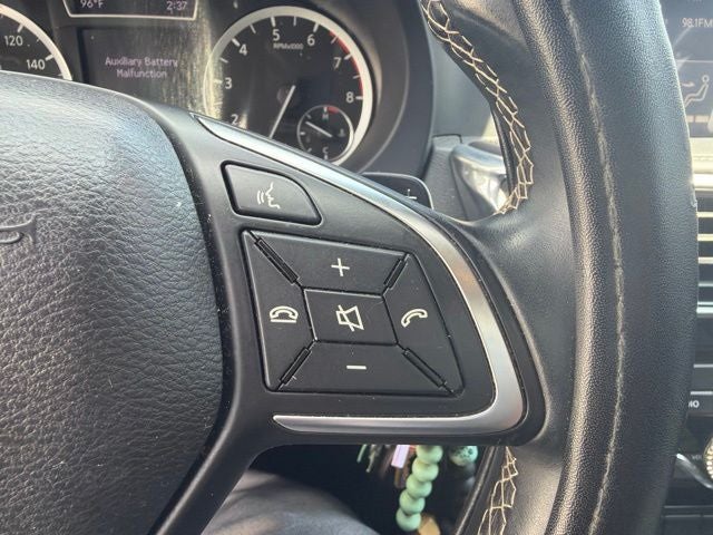 2017 INFINITI QX30 Base