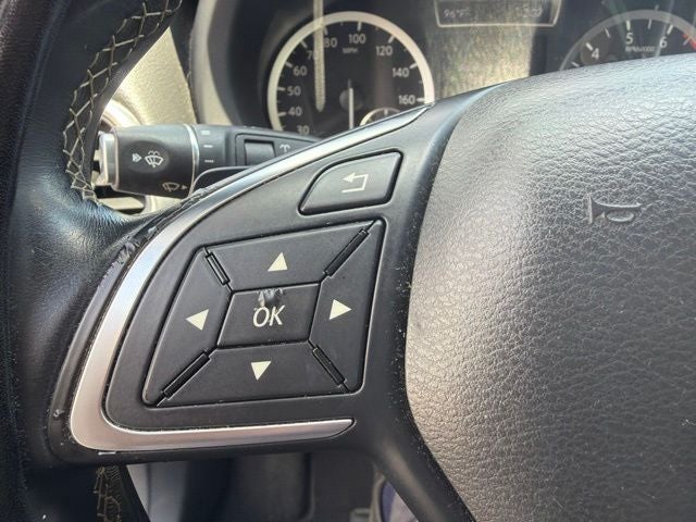 2017 INFINITI QX30 Base