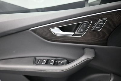 2023 Audi Q8 55 Prestige quattro