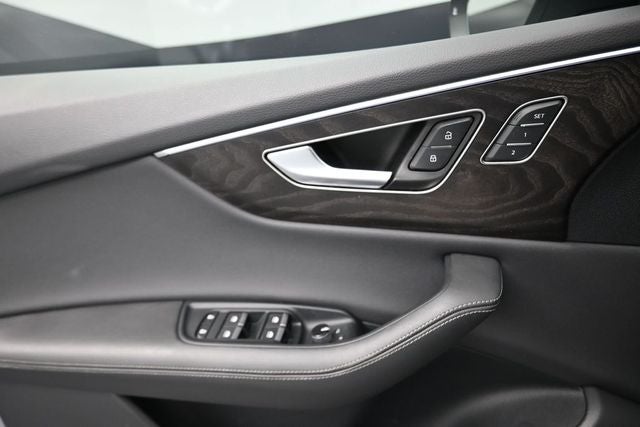 2023 Audi Q8 55 Prestige quattro