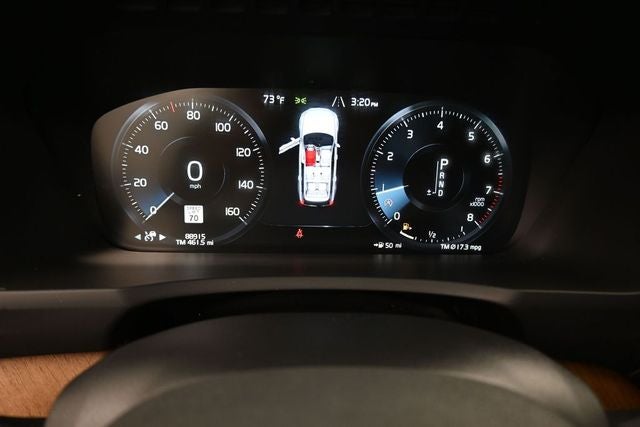 2022 Volvo XC90 T6 Momentum