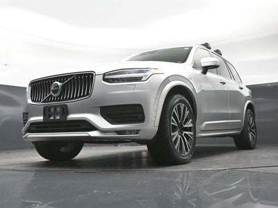 2022 Volvo XC90 T6 Momentum