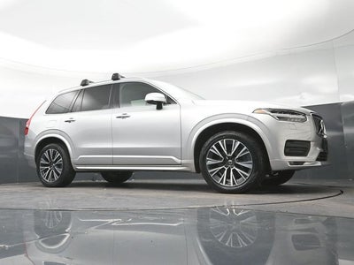 2022 Volvo XC90 T6 Momentum