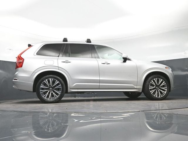 2022 Volvo XC90 T6 Momentum