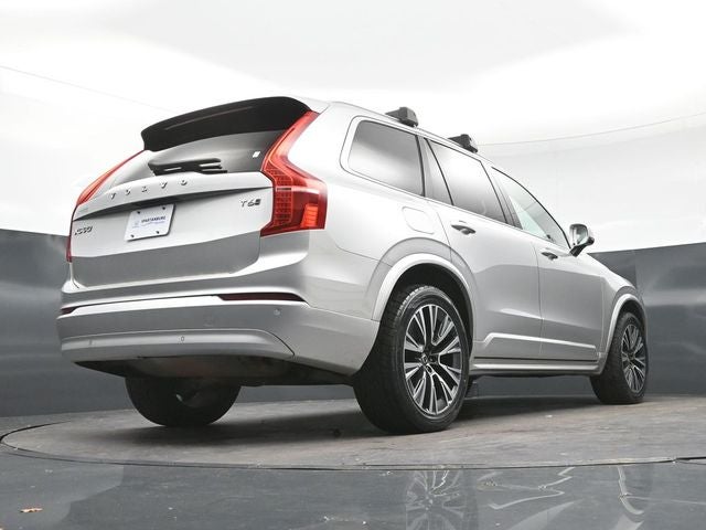 2022 Volvo XC90 T6 Momentum