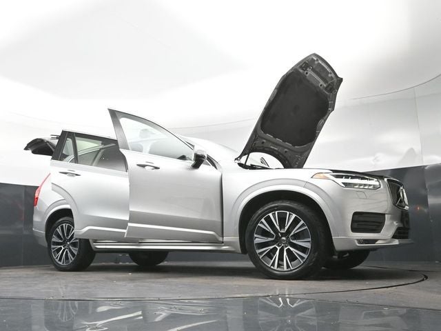 2022 Volvo XC90 T6 Momentum