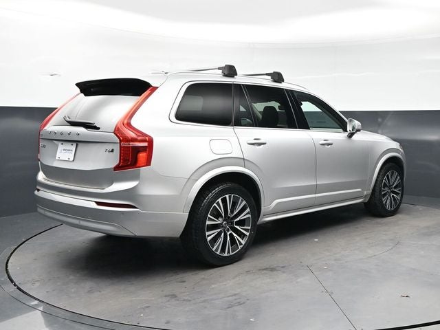 2022 Volvo XC90 T6 Momentum