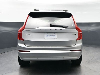 2022 Volvo XC90 T6 Momentum