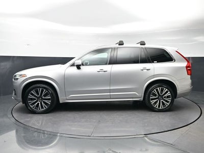 2022 Volvo XC90 T6 Momentum