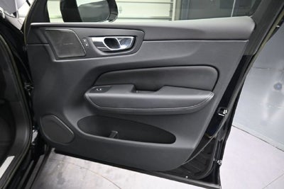 2023 Volvo XC60 B5 Plus Dark Theme