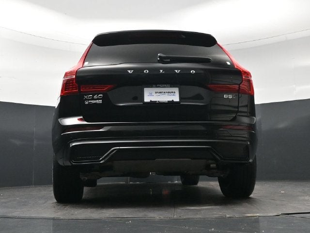 2023 Volvo XC60 B5 Plus Dark Theme