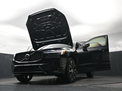 2023 Volvo XC60 B5 Plus Dark Theme