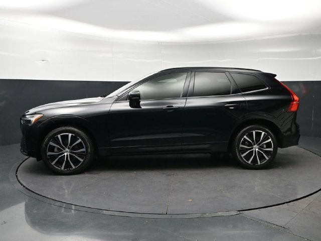 2023 Volvo XC60 B5 Plus Dark Theme