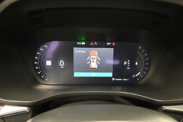 2023 Volvo XC60 B5 Plus Dark Theme