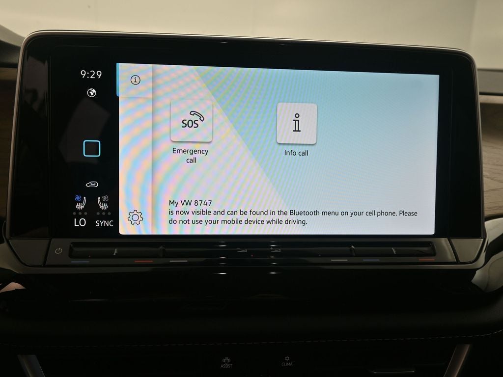 2025 Volkswagen Atlas 2.0T SE w/Technology