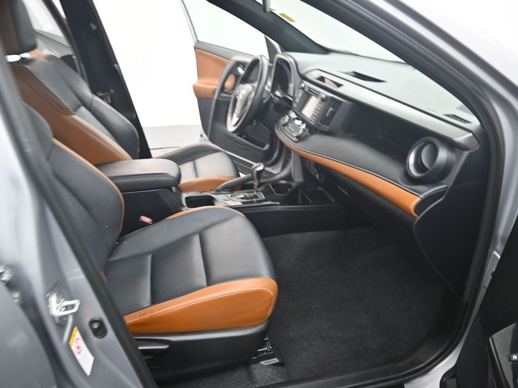 2016 Toyota RAV4 SE