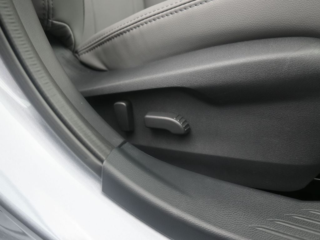 2025 Subaru Legacy Limited - Photo 16