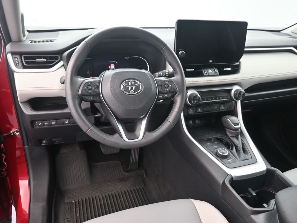 2023 Toyota RAV4 Hybrid XLE Premium