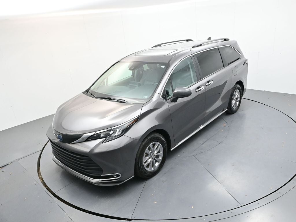 2024 Toyota Sienna XLE