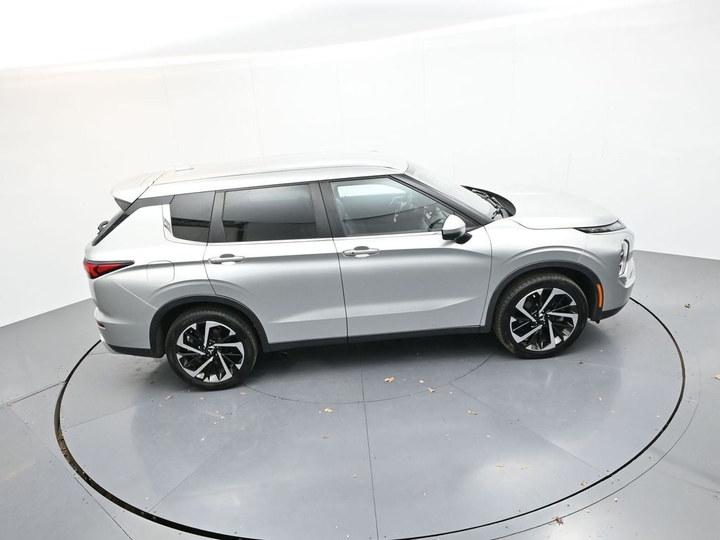 2022 Mitsubishi Outlander SE