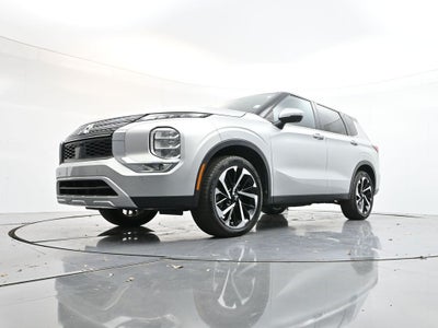 2022 Mitsubishi Outlander SE