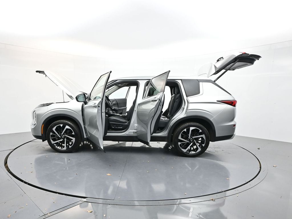 2022 Mitsubishi Outlander SE