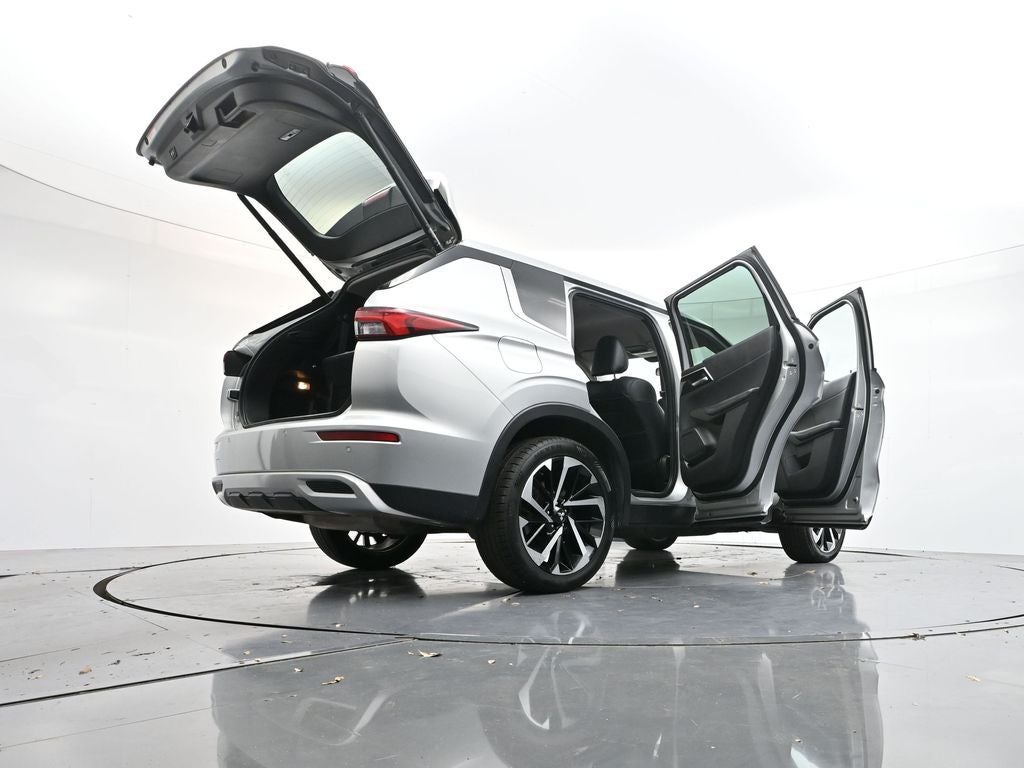 2022 Mitsubishi Outlander SE