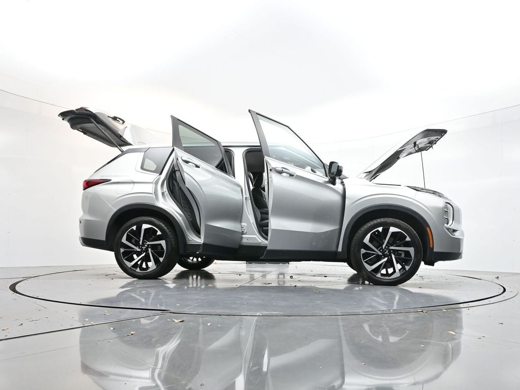 2022 Mitsubishi Outlander SE