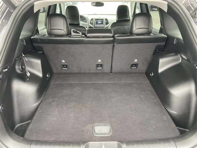 2022 Jeep Cherokee Latitude Lux