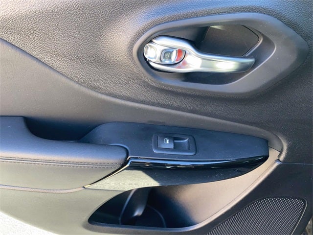 2021 Jeep Cherokee Altitude