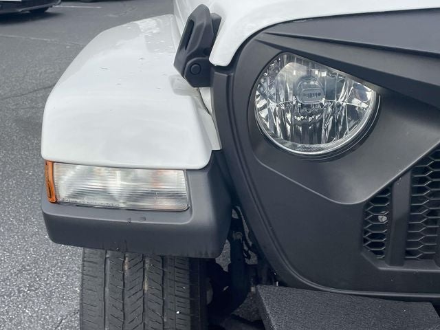 2023 Jeep Gladiator Overland's photo