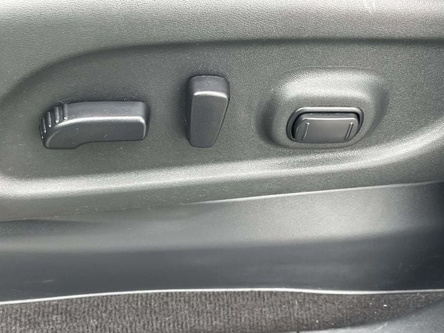 2017 Nissan Titan SL