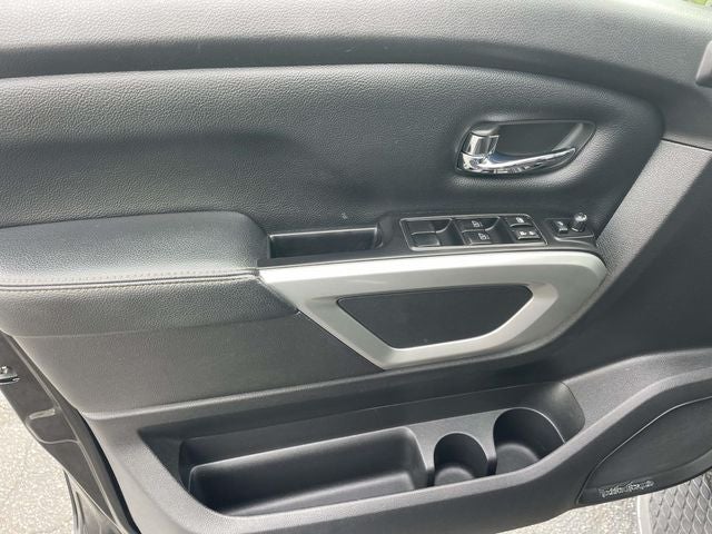 2017 Nissan Titan SL