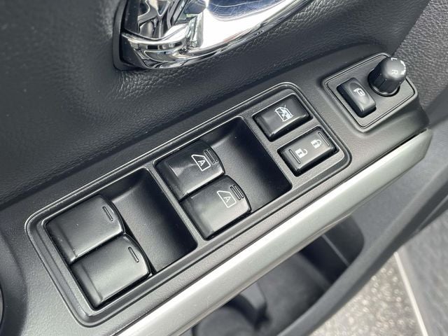 2017 Nissan Titan SL