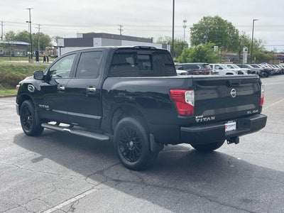 2017 Nissan Titan SL