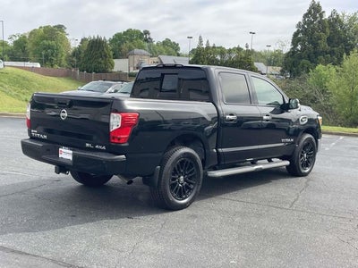 2017 Nissan Titan SL