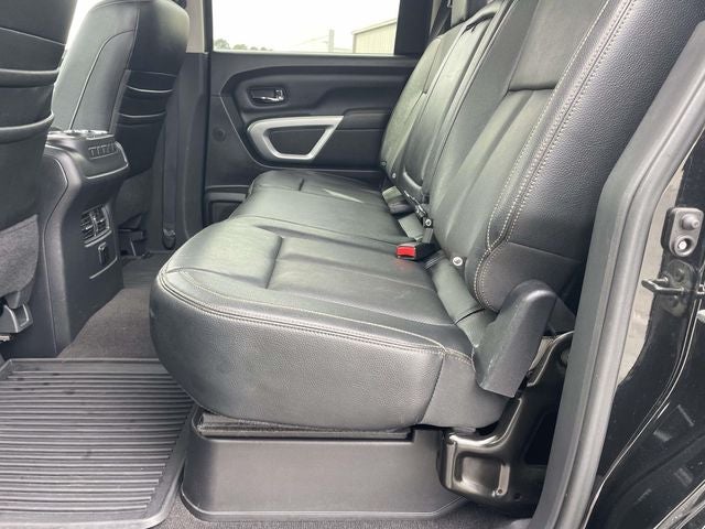 2017 Nissan Titan SL