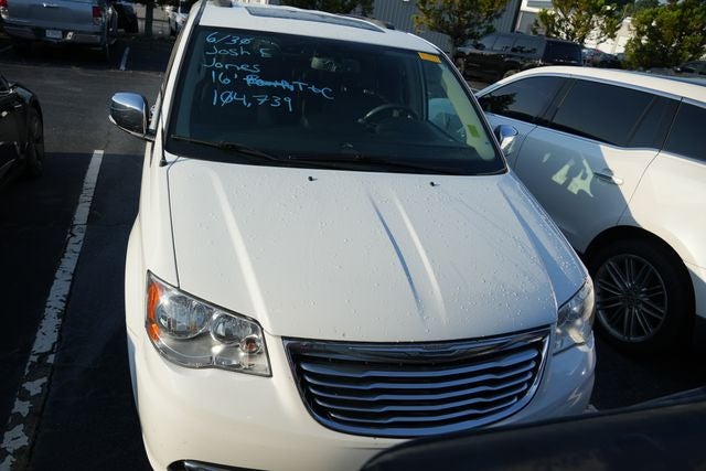 2016 Chrysler Town &amp; Country Touring-L