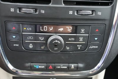 2016 Chrysler Town & Country Touring-L