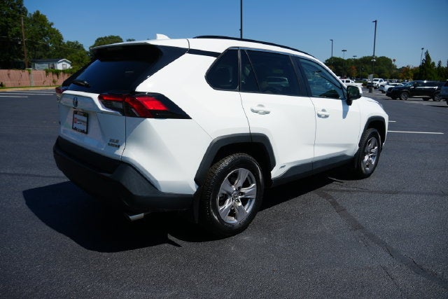2024 Toyota RAV4 Hybrid XLE