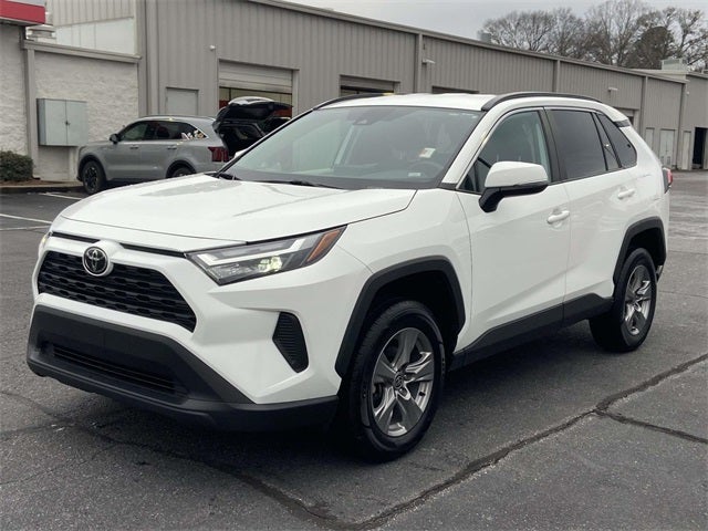 2024 Toyota RAV4 XLE