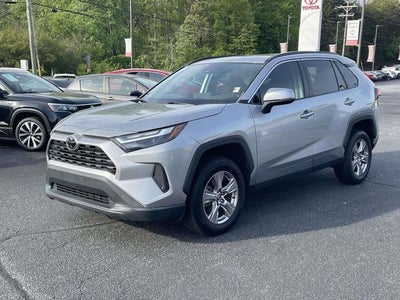 2022 Toyota RAV4 XLE