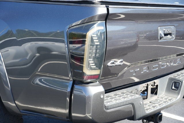 2016 Toyota Tacoma Limited V6