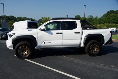 2026 Toyota Tacoma Hybrid Trailhunter