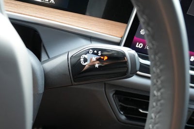 2025 Volkswagen Tiguan 2.0T SEL R-Line