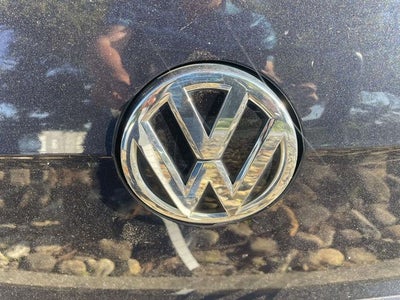 2017 Volkswagen Golf TSI S 4-Door