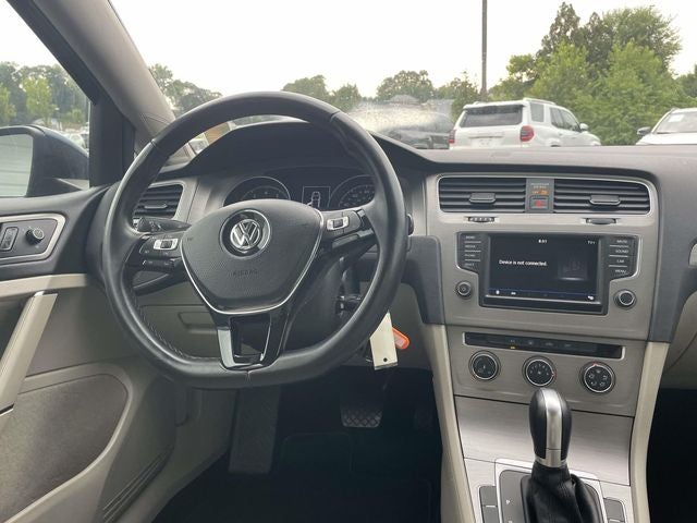 2017 Volkswagen Golf TSI S 4-Door